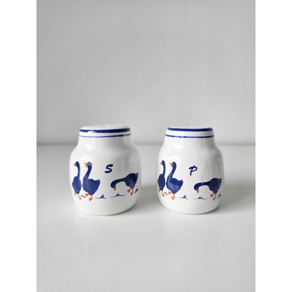 Vintage Blue Goose Ceramic Salt and Pepper Shaker Set Country Farmhouse Decor